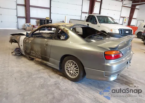 2000 Nissan Silvia z USA, uszkodzony, nr VIN 023512